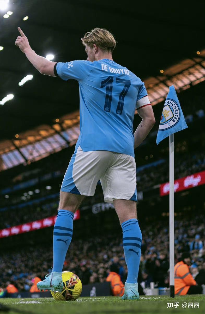 超远三分命中，全队抱头