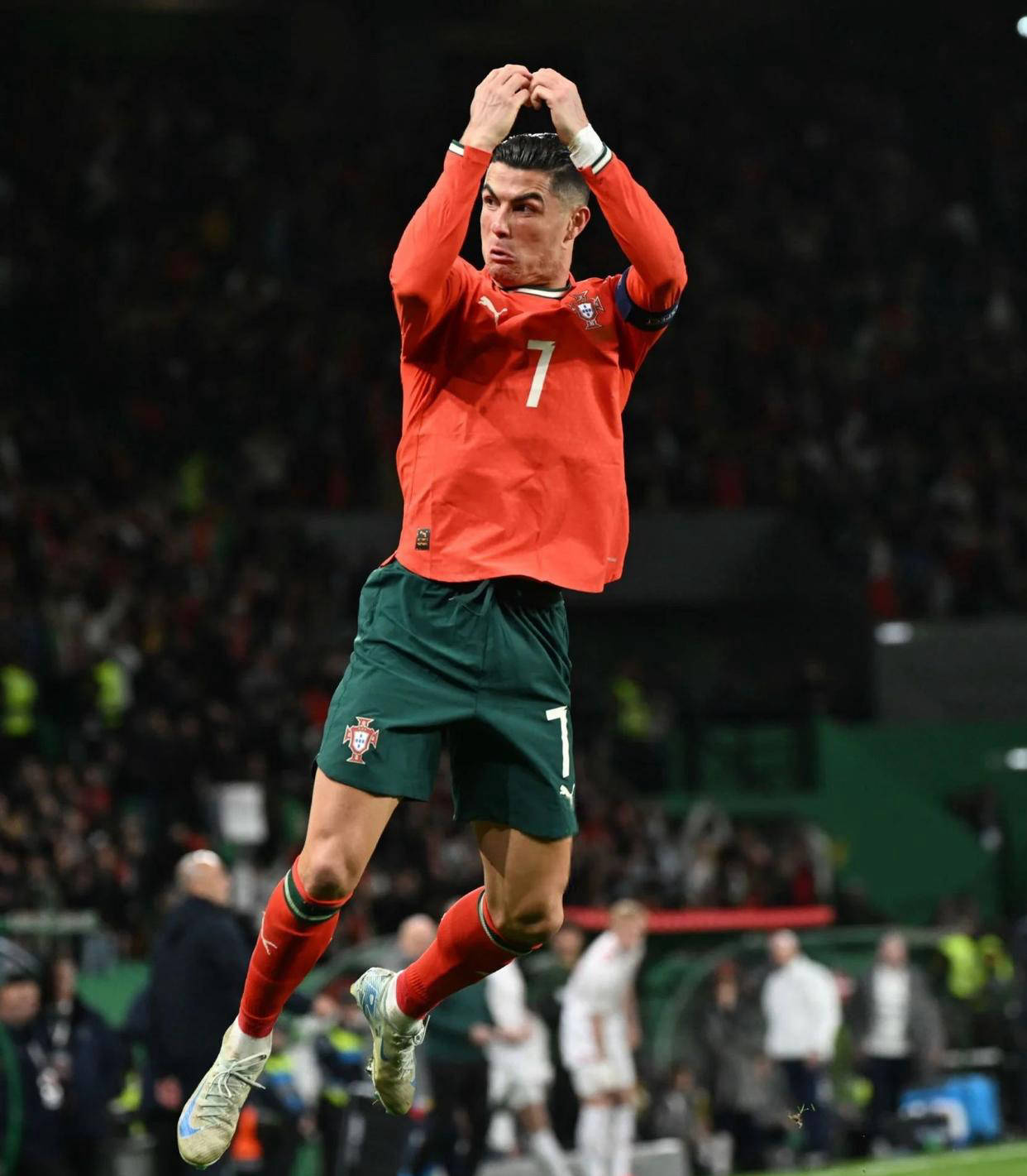 热议U22男足胜韩国：安东尼奥最会用拜合拉木；看韩媒会说啥