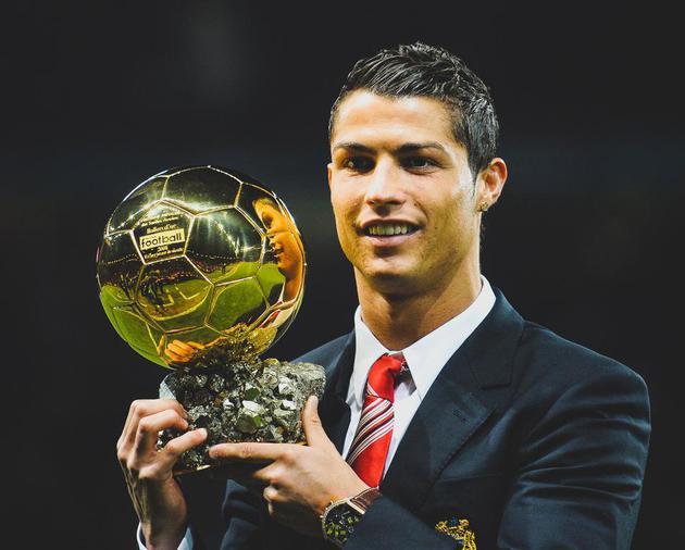 英媒：热刺已经放弃引入罗杰斯，恩迪亚耶成为首要目标