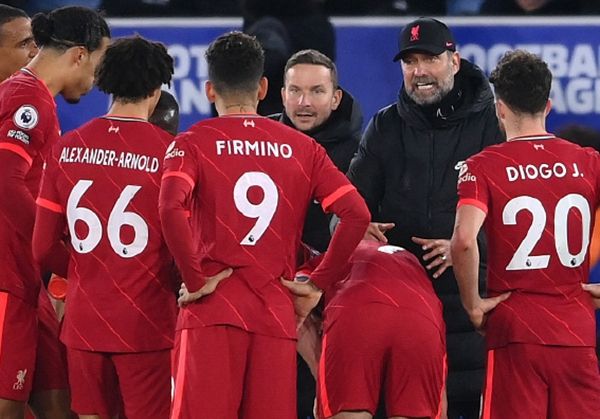 欧冠淘汰赛前瞻：巴萨主场迎战曼联,